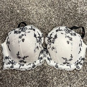 Victoria’s secret bra - brand new 32DDD